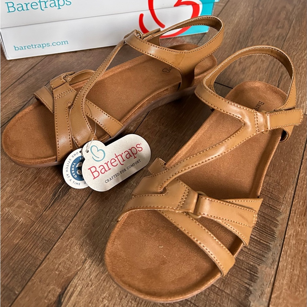 Baretraps women’s sandals. Size 9. Tan color.  New with tags.